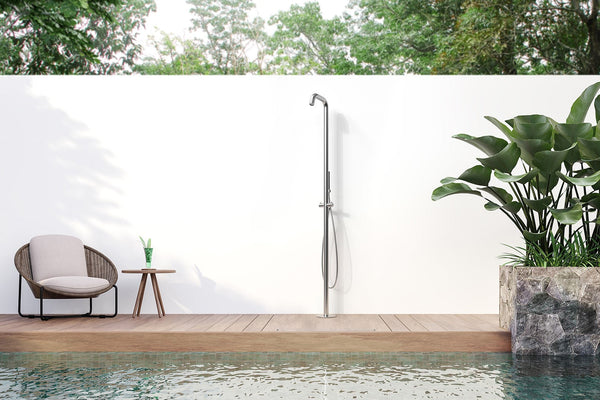 In de etalage onze Mastello RVS buitendouche