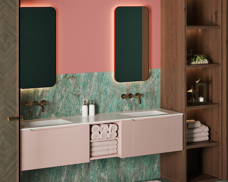 Badkamer stijlen met gouden kranen