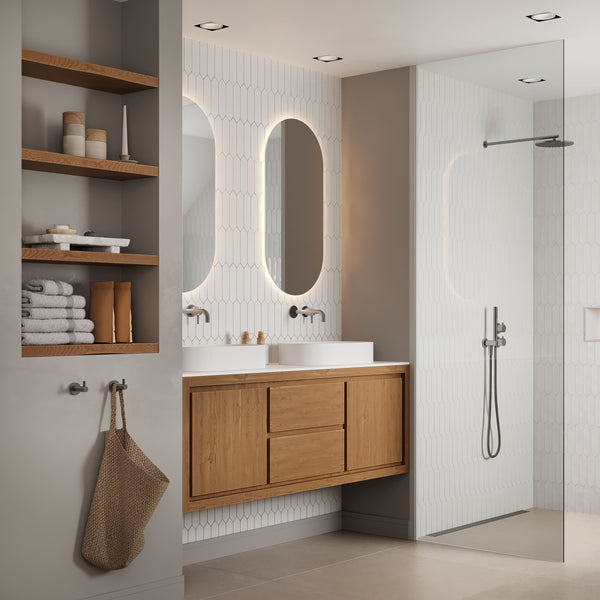 Mastello Scandinavische badkamerstijl met teakmeubel en RVS kranen